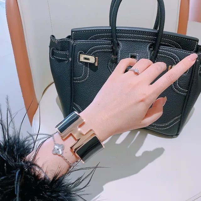 Hermès Clic H Bracelet de Poignet Large Émail Noir et Métal Doré 2