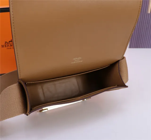 Hermès Constance কালো পেবল্ড লেদার মেসেঞ্জার ব্যাগ 20