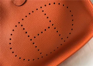 Hermès Evelyne Perforado H Logo Naranja Bolsa bajo el brazo 7