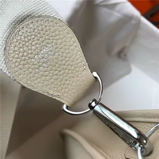 Hermès Evelyne Perforado H Logo Naranja Bolsa bajo el brazo 13
