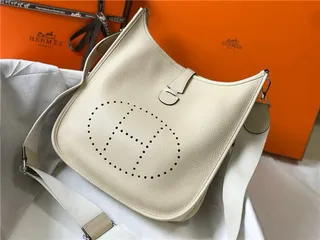 Hermès Evelyne Perforado H Logo Naranja Bolsa bajo el brazo 18