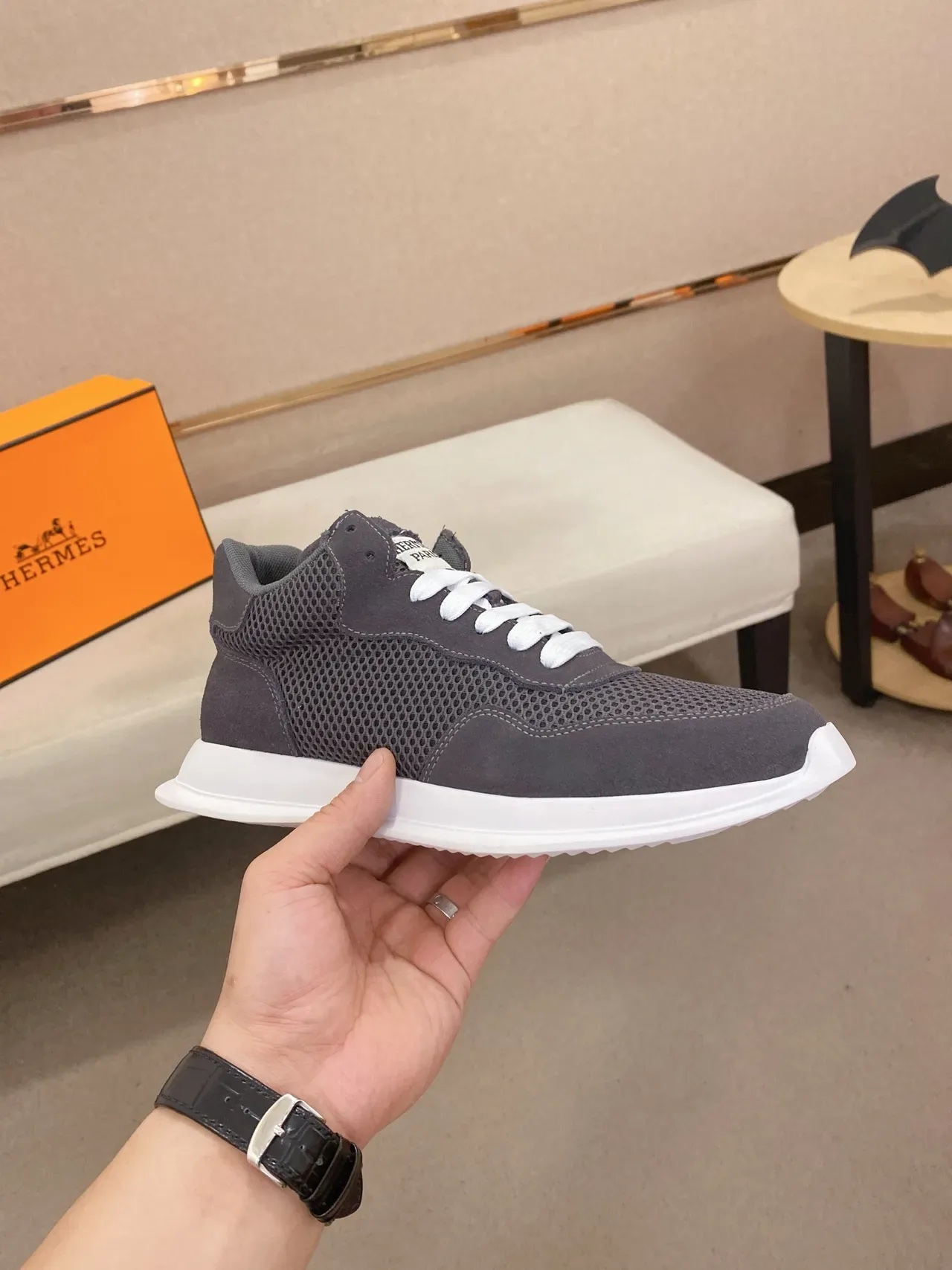 Hermès Low-Top Sneakers Gris Blanc Maille Et Daim 4