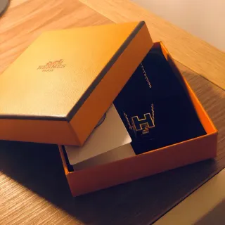Hermès H সোনা কালো পেন্ড্যান্ট এনামেল ইনলে নেকলেস