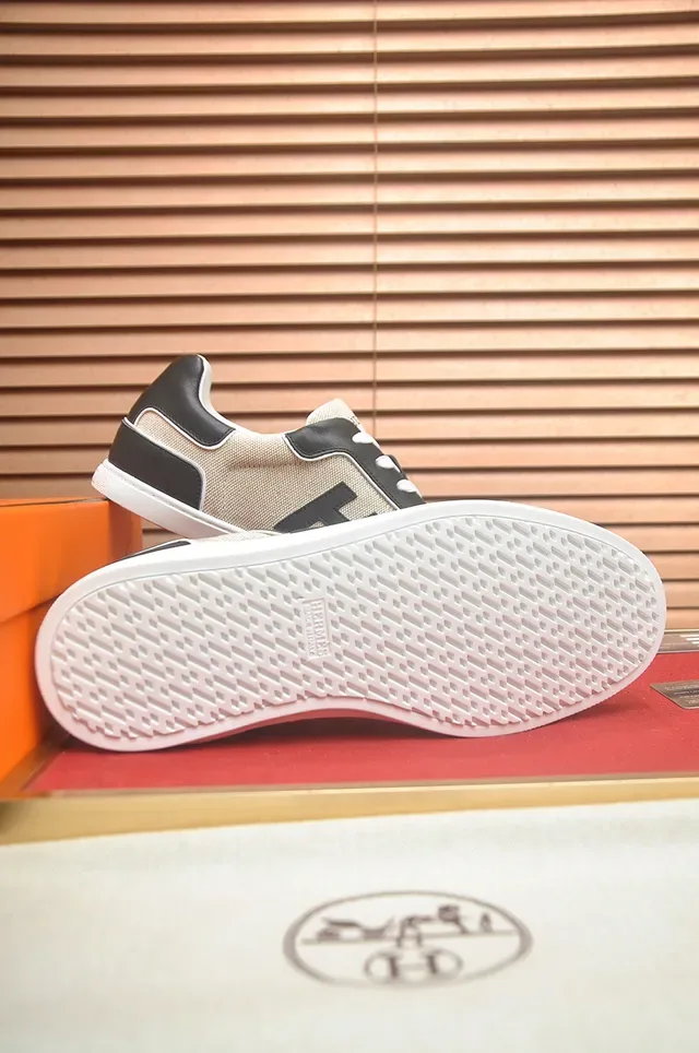 Hermès H-Logo Beige et Noir Lifestyle Sneaker 3