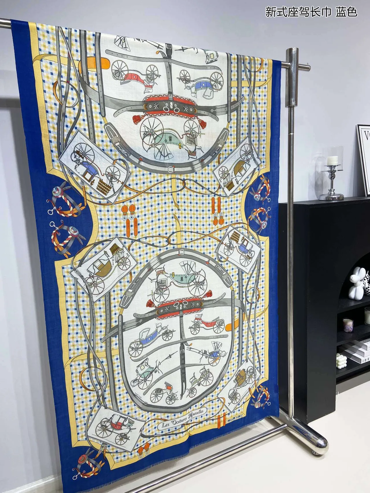 Hermès Les Voitures Nouvelles 蓝色丝绸丝巾 4