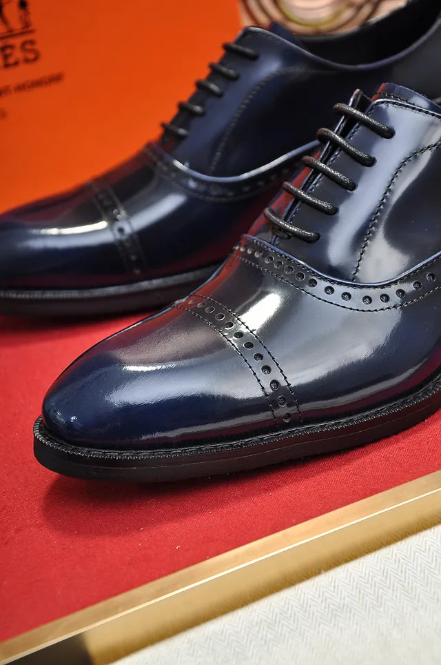 Hermès Navy Black Cap-Toe Full-Brogue Oxford Shoes 2