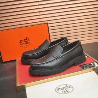 Hermès Oran 黑色皮革一字带乐福鞋