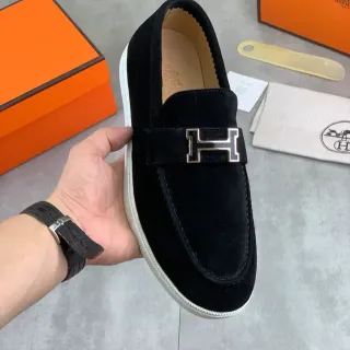 Hermès Oran 黑色麂皮 H-Buckle 乐福鞋