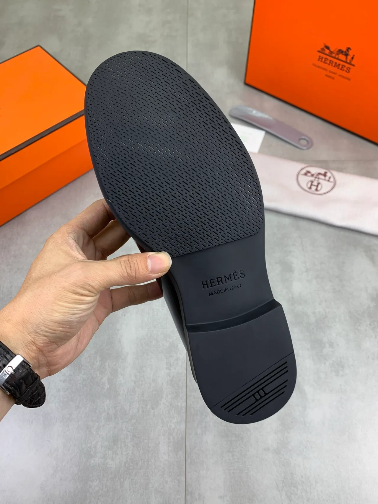 Hermès Oran Loafer mocassins en cuir patenté noir 3