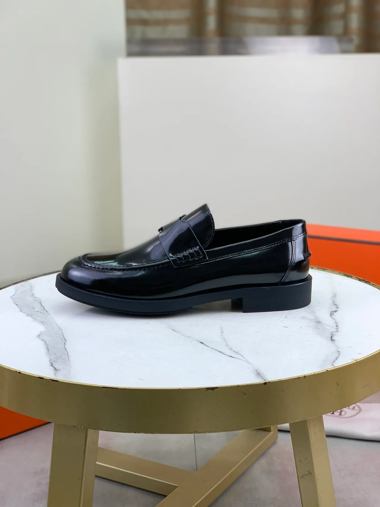 Hermès Oran Loafer mocassins en cuir patenté noir 6
