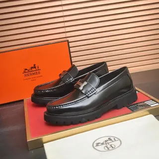 Hermès Oran 黑色抛光皮革 H-Buckle Lug Sole 乐福鞋