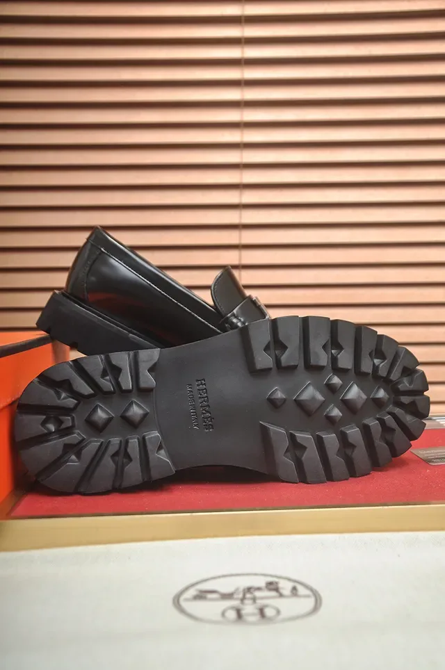 হার্মিস অরান লোফার কালো পলিশড লেদার H-Buckle Lug Sole লোফার 3