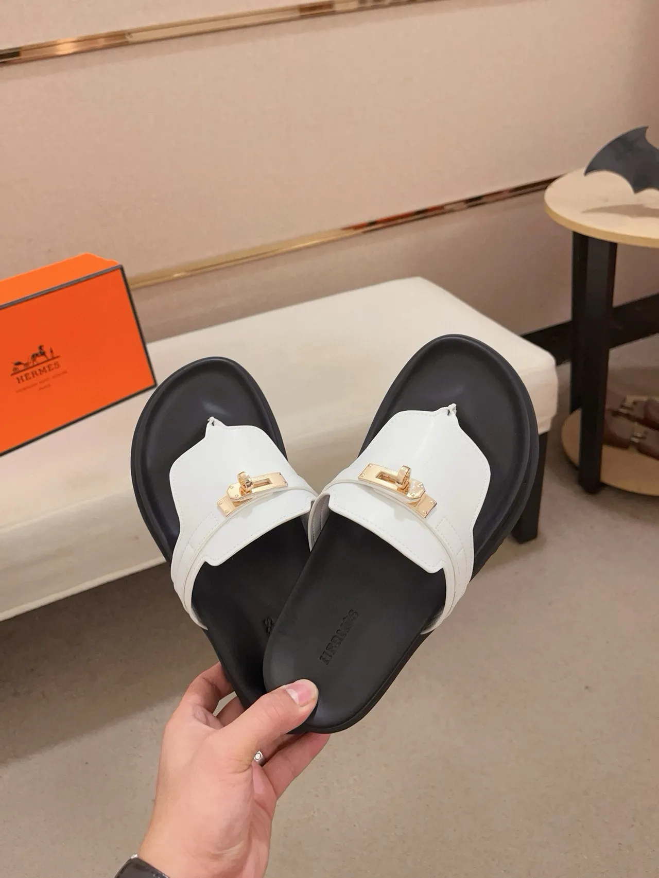 Hermès Oran Sandal White Black Leather T-Strap Gold-Tone H-Link Hardware Slippers 6