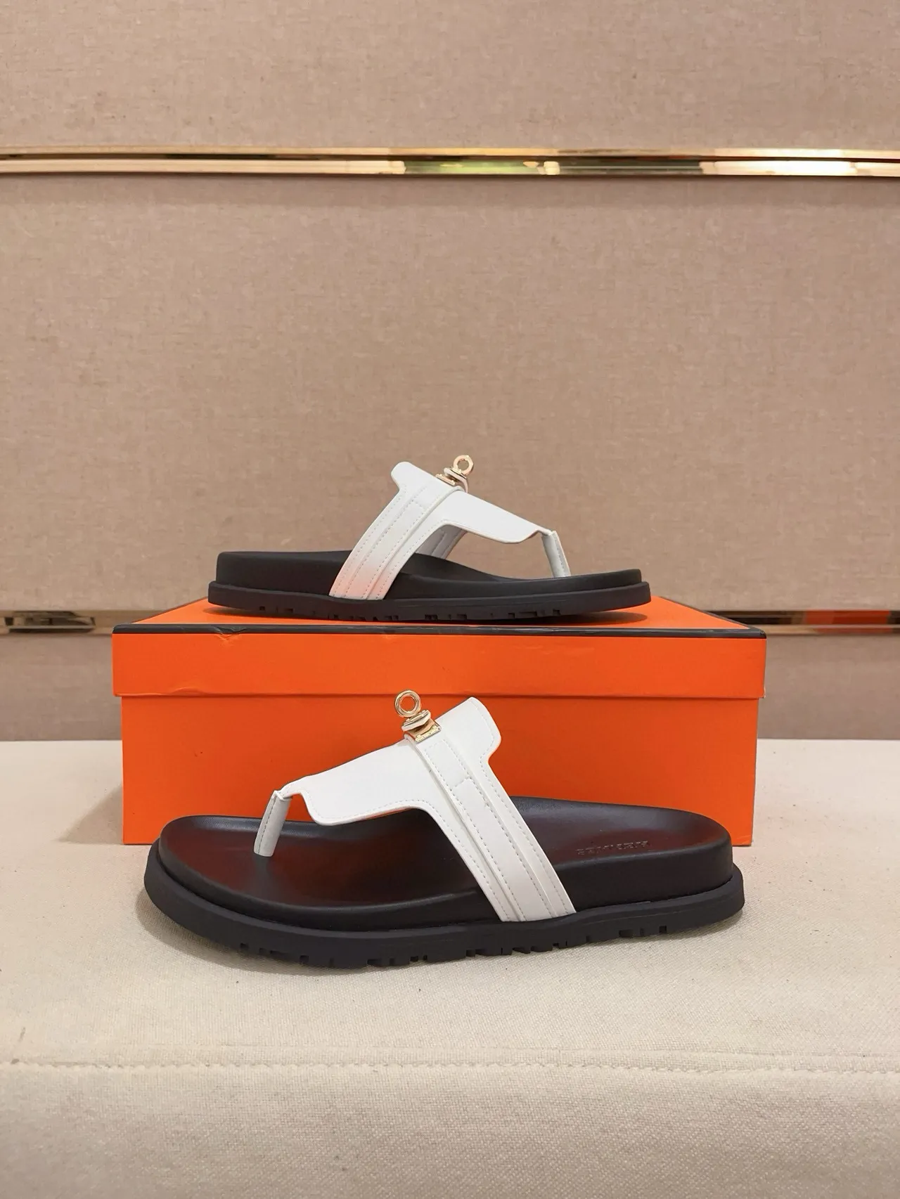 Hermès Oran Sandal White Black Leather T-Strap Gold-Tone H-Link Hardware Slippers 7