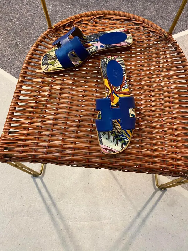 Hermès Oran Slide 多彩印花帆布蓝色带拖鞋 6