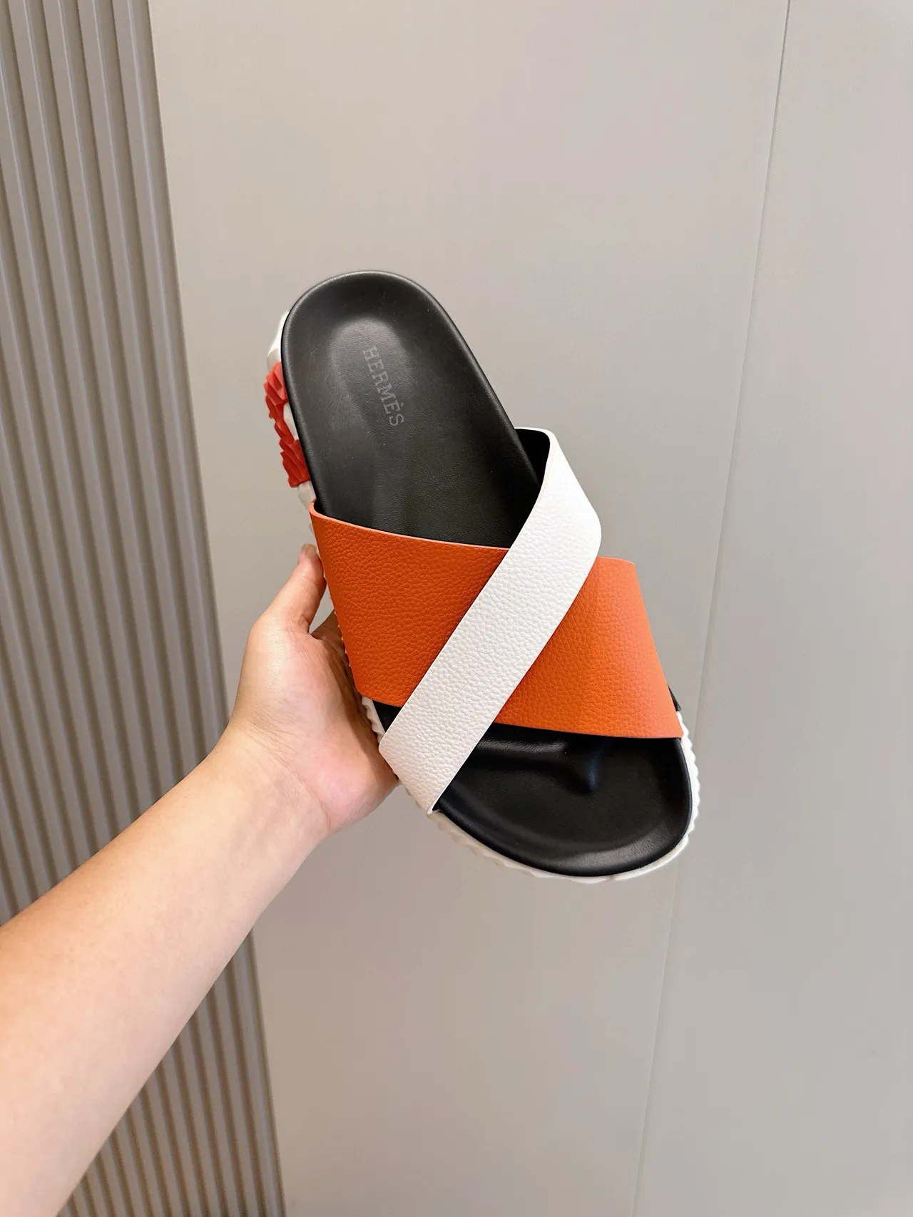 Hermès Oran Slide Orange and White Leather Slippers 4