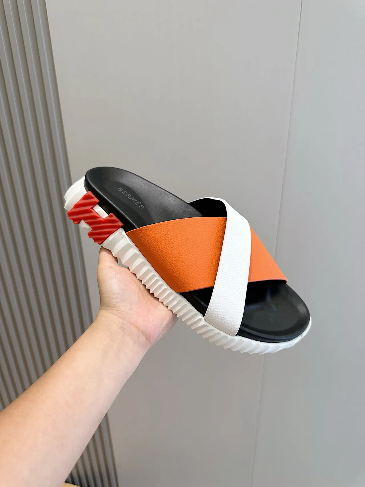 Hermès Oran Slide Orange and White Leather Slippers 5