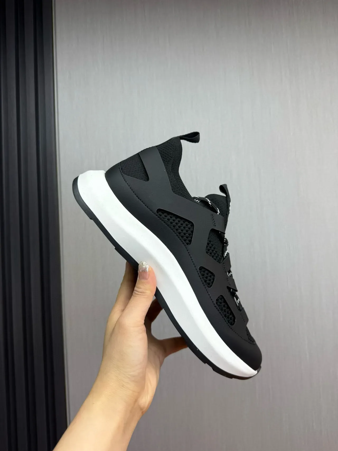 Hermès Oran Sneaker Black and White Lifestyle Sneakers 5