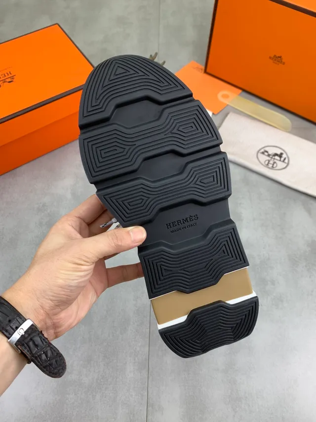 Hermès Oran حذاء رياضي كحلي سويد منقط دانتيل أسلوب حياة حذاء رياضي 3