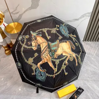 Hermès Parapluie काला सोना रेशम स्कार्फ-प्रिंटेड घुड़सवार थीम हैंडबैग