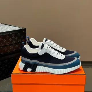 Hermès Run Away নেভি ব্লু এবং সাদা চাঙ্কি স্নিকার