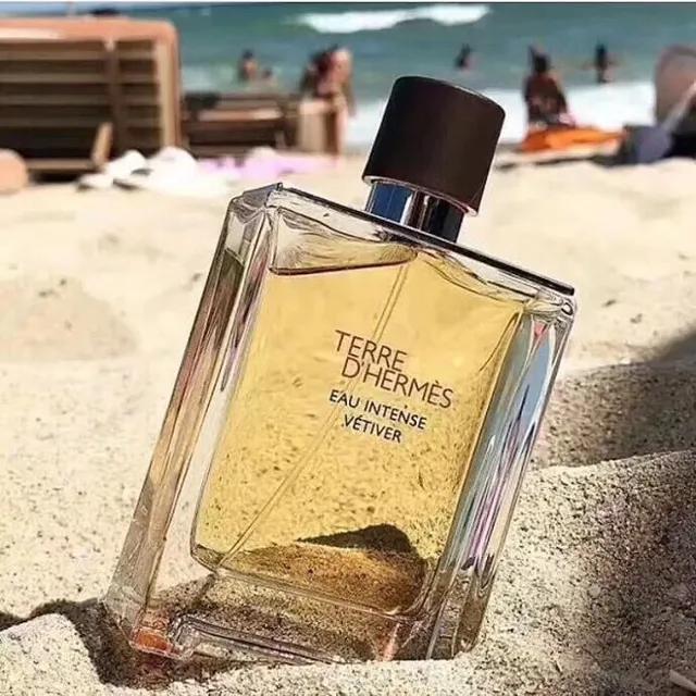 Hermès Terre Transparent Brown Square-Cut Glass Bottle Amber Liquid Perfume 4