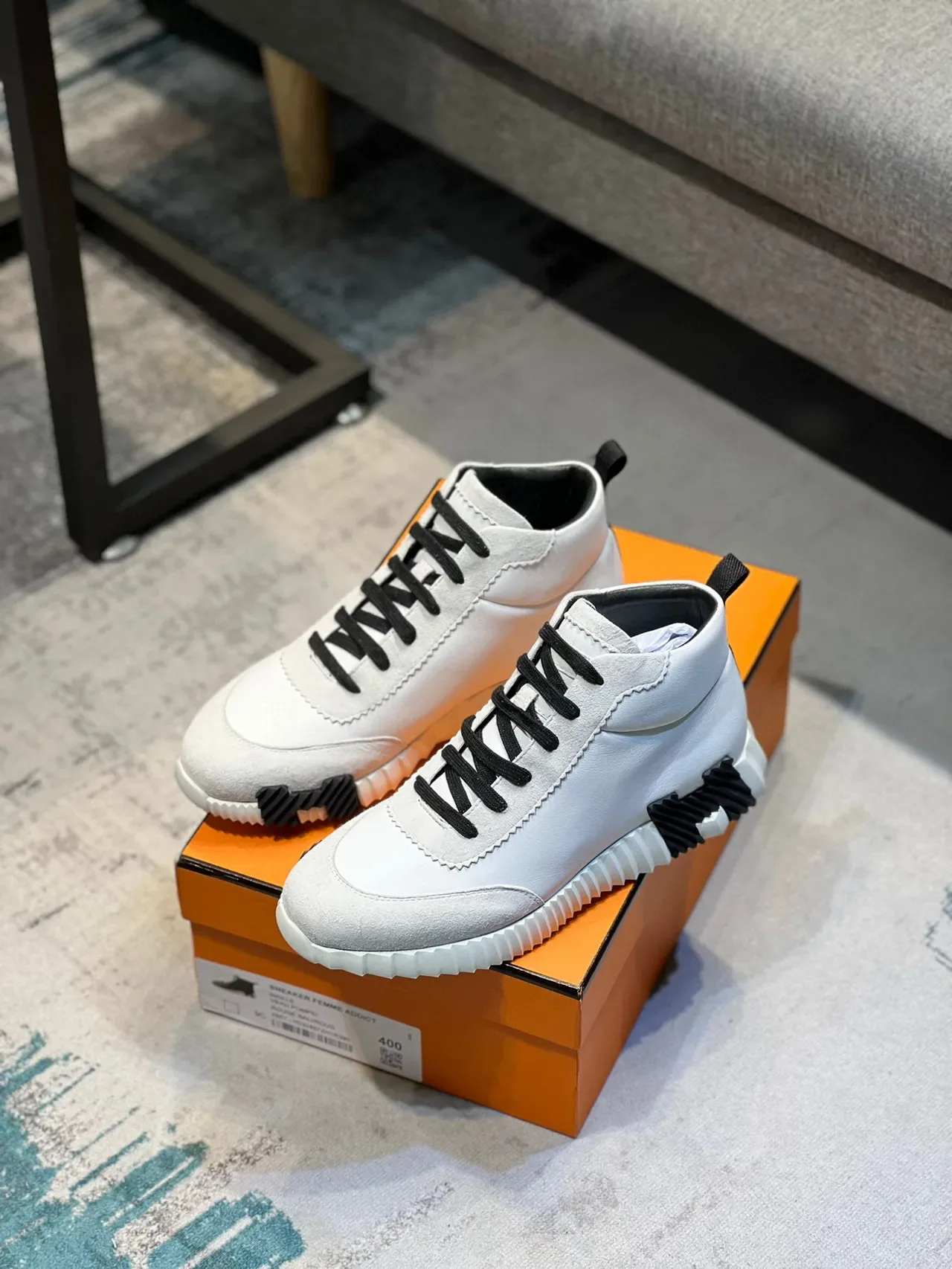 Hermès Sneakers Lifestyle Hautes Blanc et Noir Mélange Cuir et Suède 7