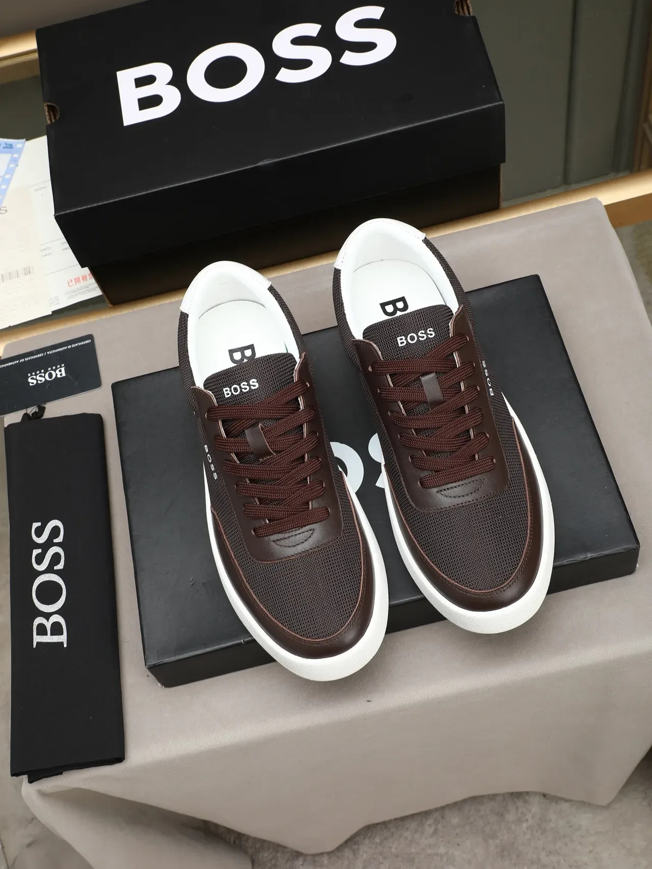 Hugo Boss Sneakers noires et brunes avec tige en maille et cuir semelle plateforme 3