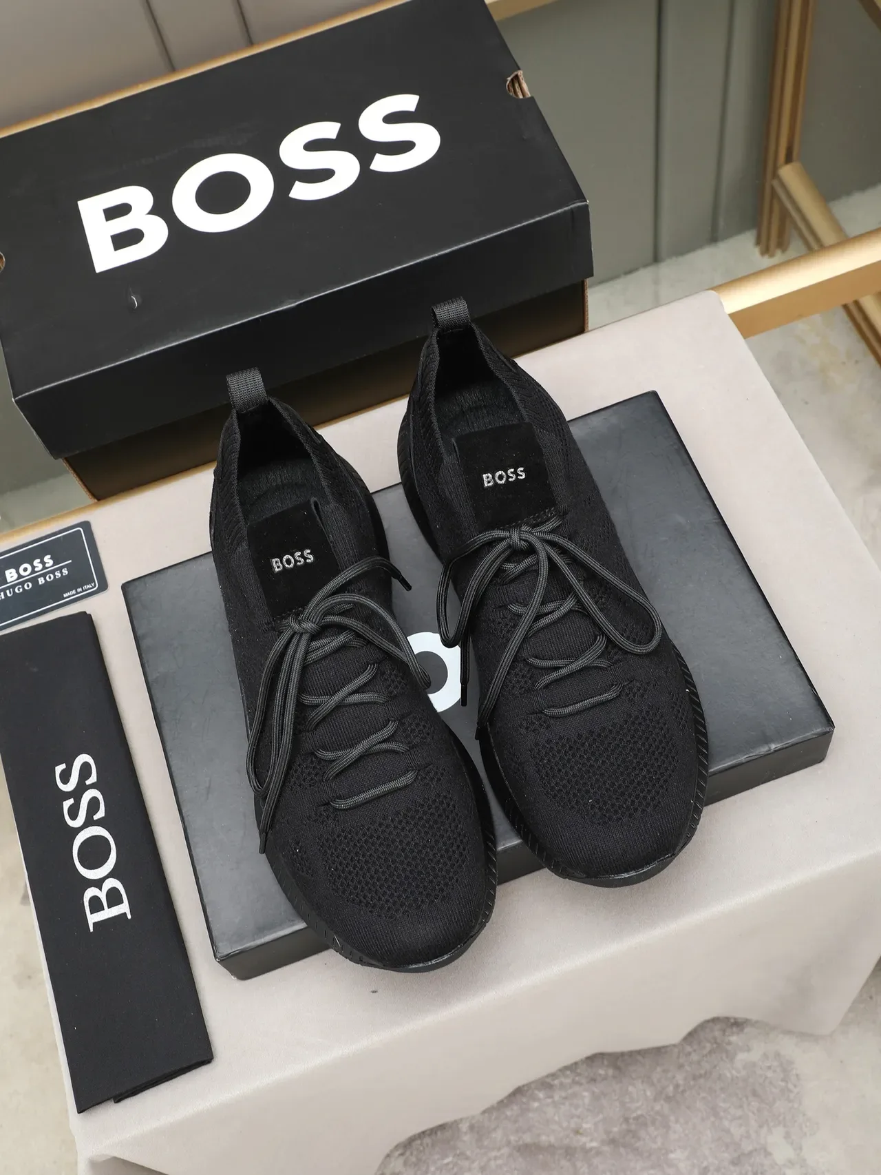 Hugo Boss 黑色针织系带休闲运动鞋 3