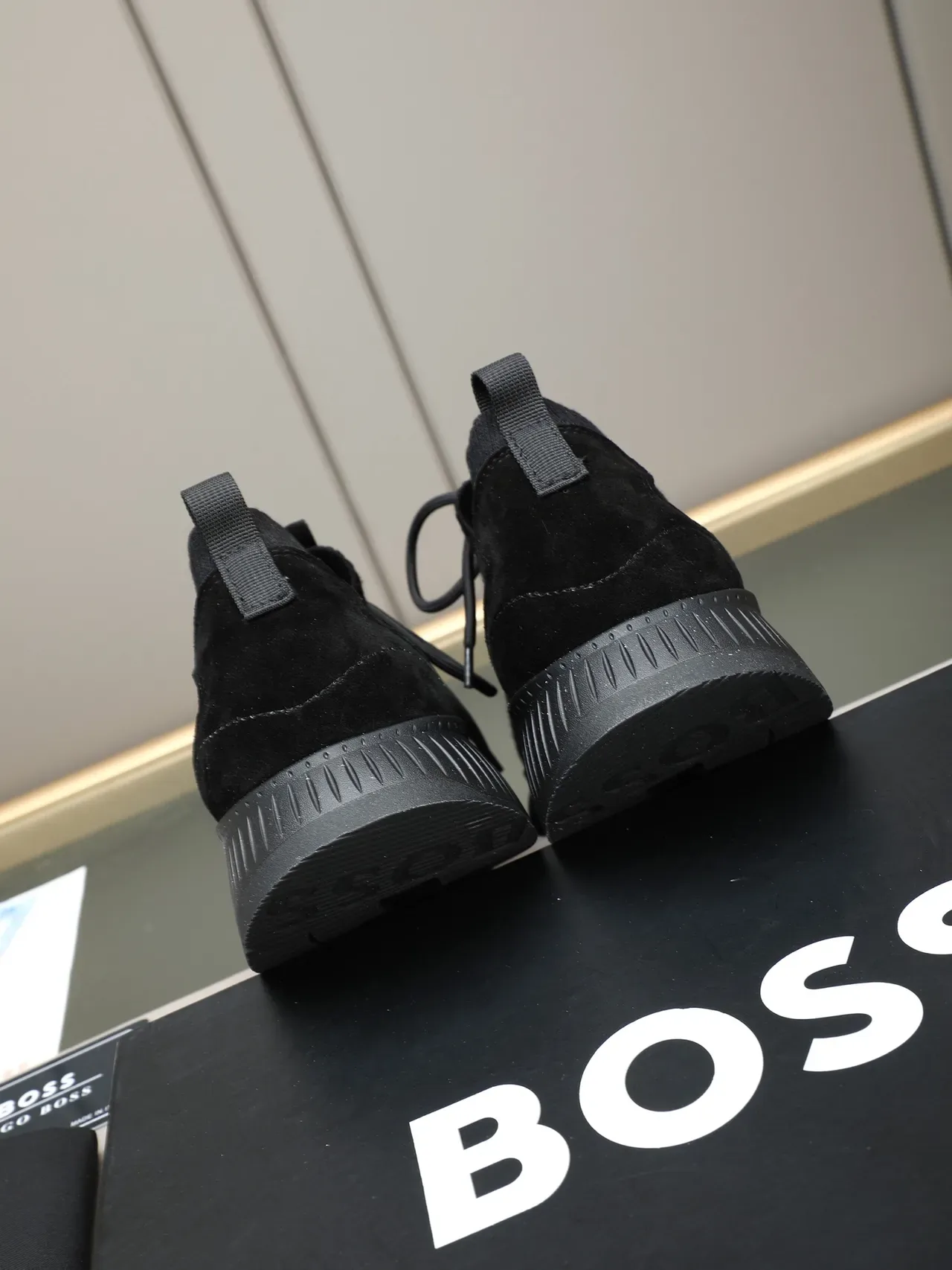 Hugo Boss 黑色针织系带休闲运动鞋 4