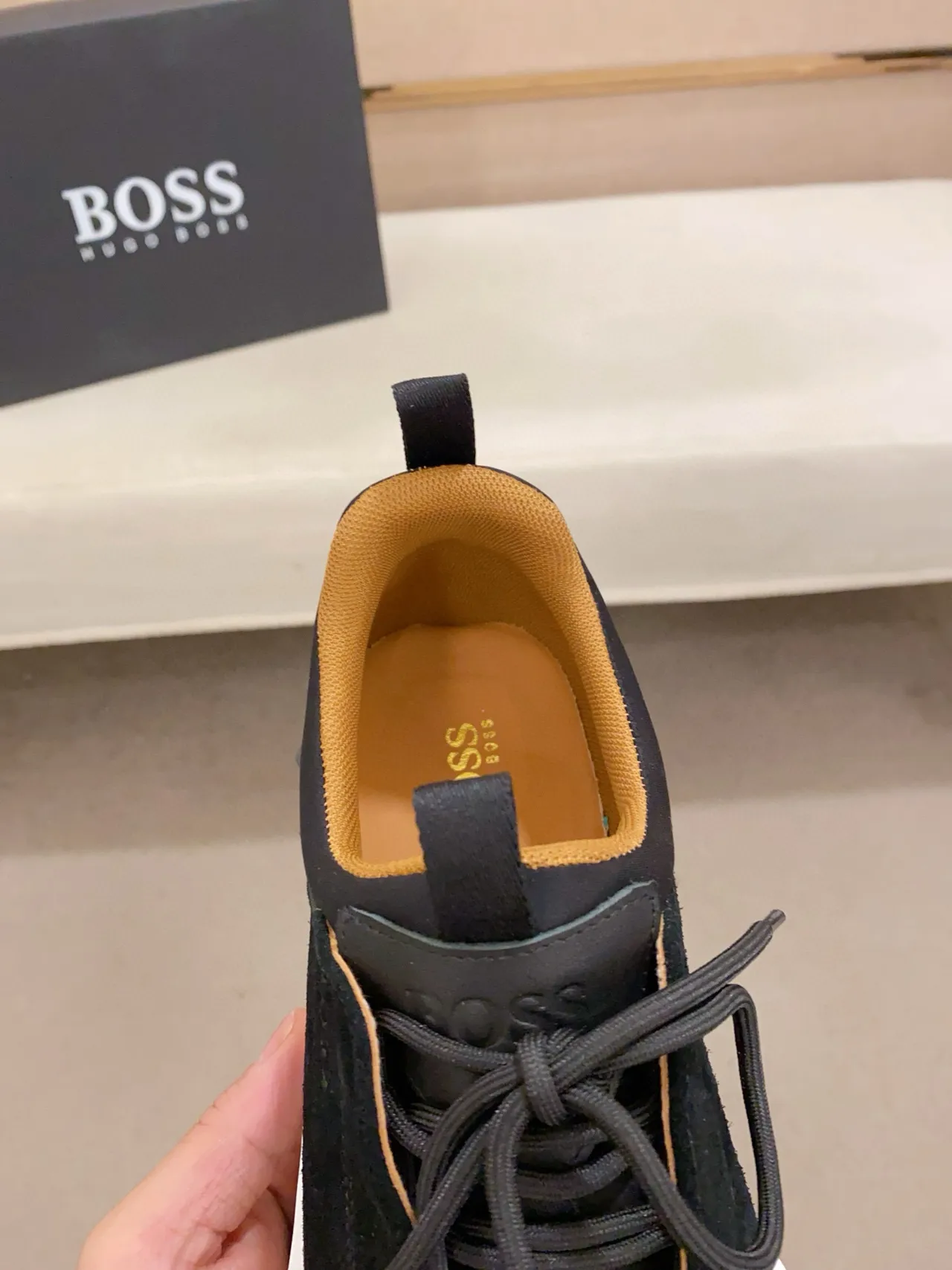 Hugo Boss Sneakers noir blanc daim upper oversized plateforme chunky sneakers 6