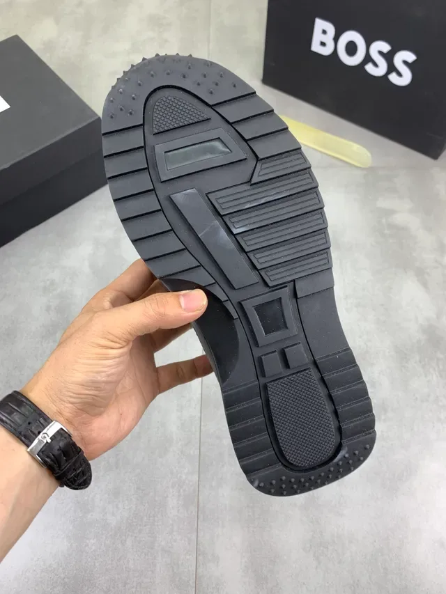 Hugo Boss Gray Suede and Leather Lace-Up Lifestyle Sneakers 2