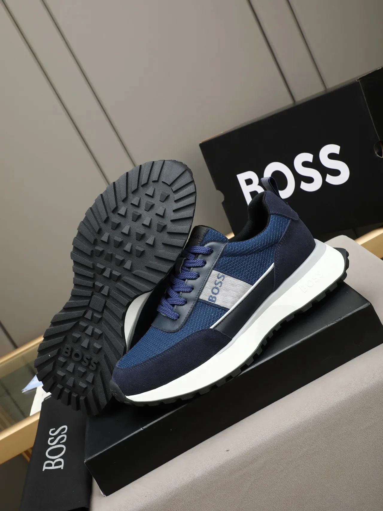 Hugo Boss Navy and White Plateforme Lifestyle Sneakers 5