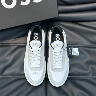 Hugo Boss 白色和灰色低帮生活方式运动鞋