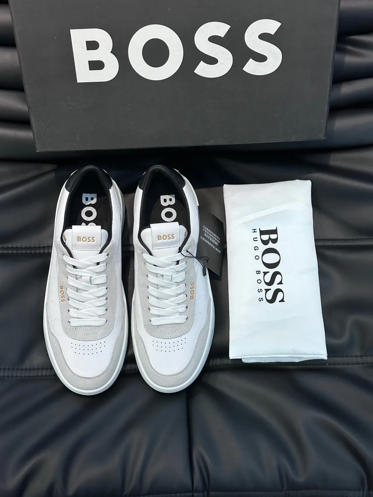 Hugo Boss 白色和灰色低帮生活方式运动鞋 8