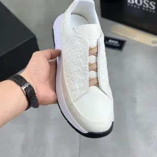 Hugo Boss Chaussure lifestyle slip-on blanche avec monogramme embossé