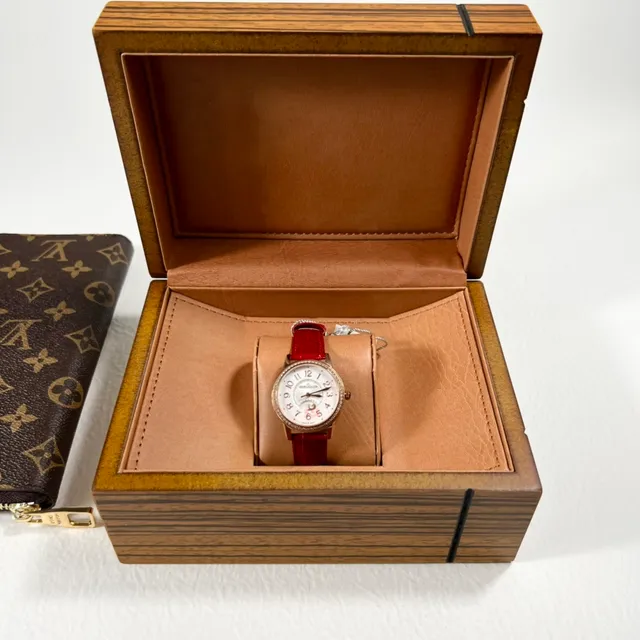 Jaeger-LeCoultre রেন্ডেজ-ভিউ ডায়মন্ড বেজেল লাল আলিগেটর স্ট্র্যাপ মেকানিক্যাল ওয়াচ 3