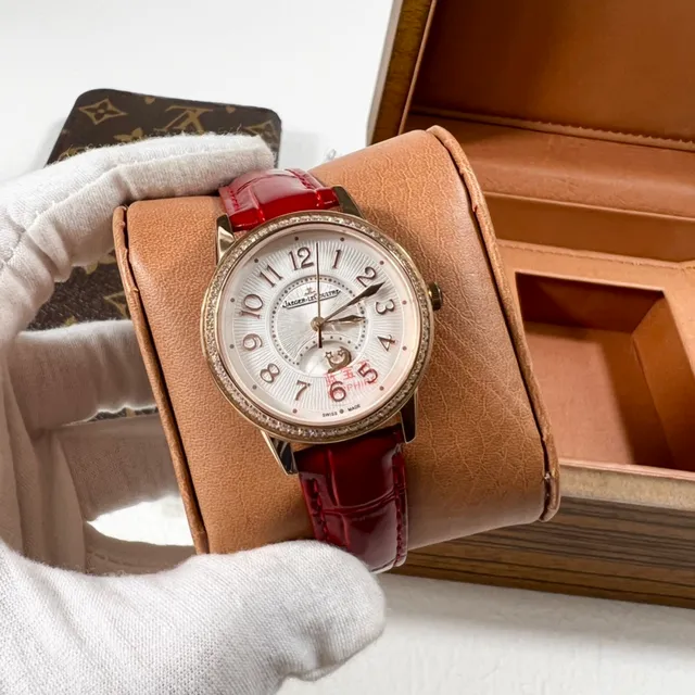 Jaeger-LeCoultre রেন্ডেজ-ভিউ ডায়মন্ড বেজেল লাল আলিগেটর স্ট্র্যাপ মেকানিক্যাল ওয়াচ 4