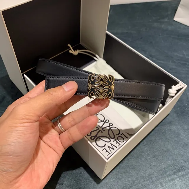Loewe Anagram حزام جلد أسود 8