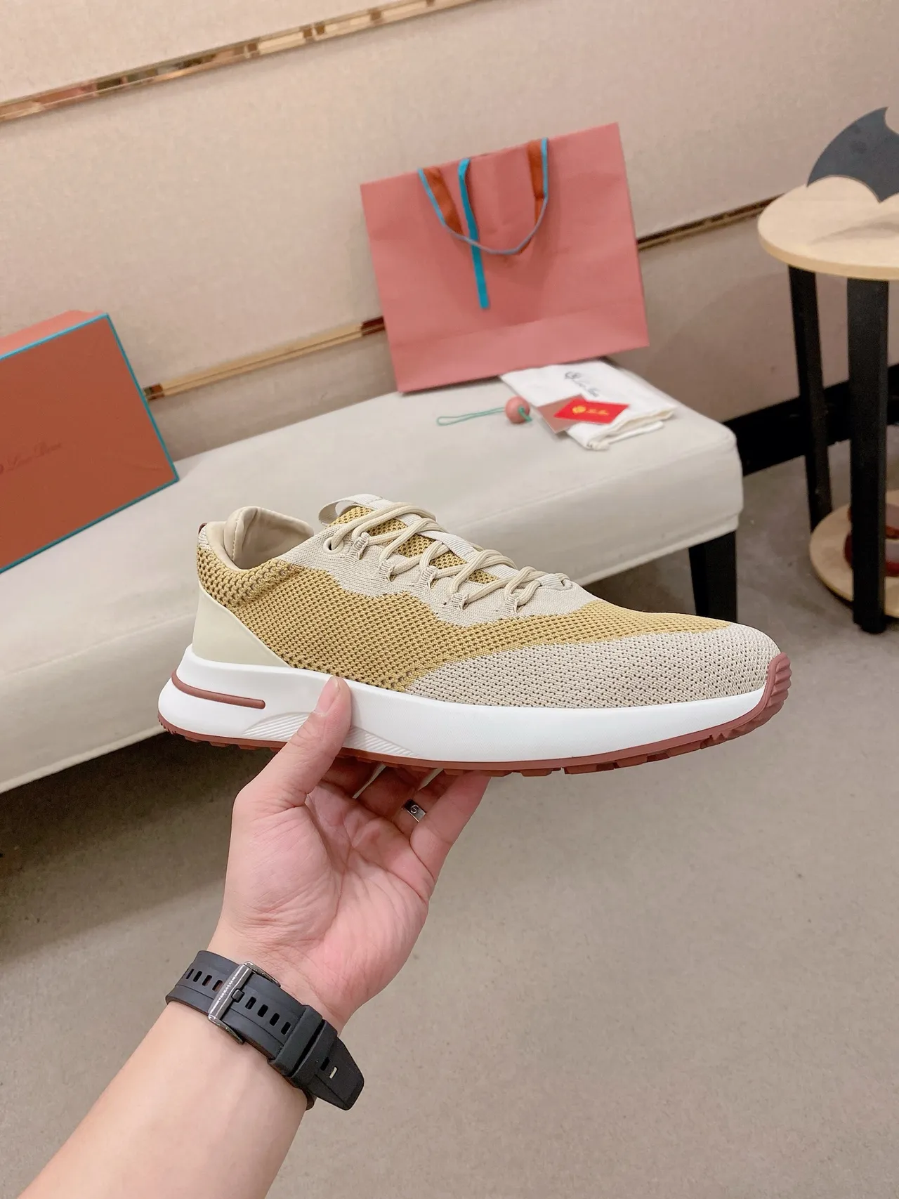Loewe Flow Runner বেইজ ও ট্যান বুনন লাইফস্টাইল স্নিকার 5