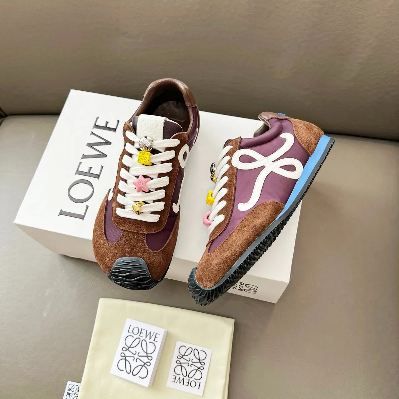 Loewe Flow Runner Brown Purple White 生活方式运动鞋 8