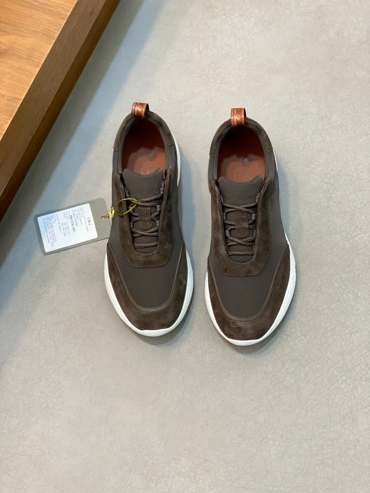 Loro Piana أحذية رياضية أسلوب حياة بني وأسود سويدي تسليب أون 2