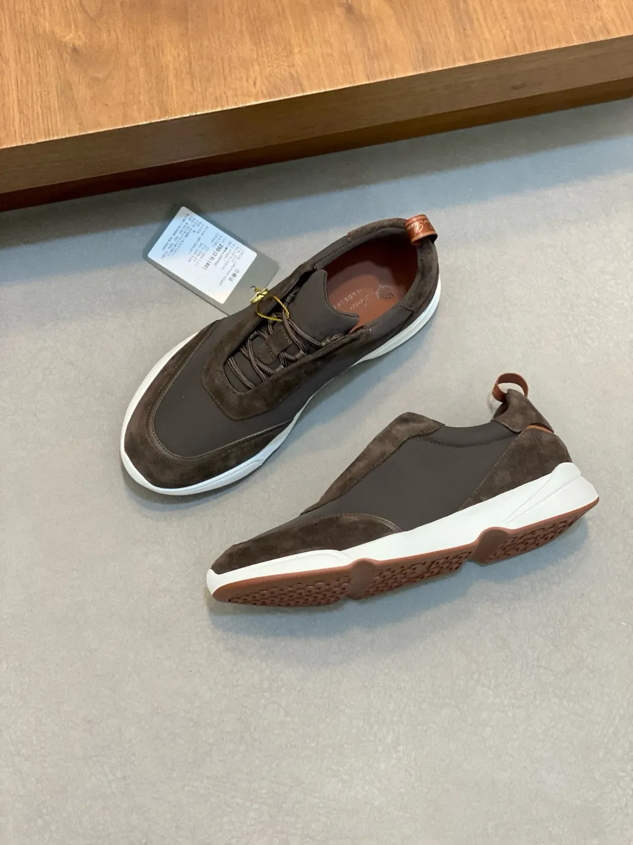 Loro Piana أحذية رياضية أسلوب حياة بني وأسود سويدي تسليب أون 5