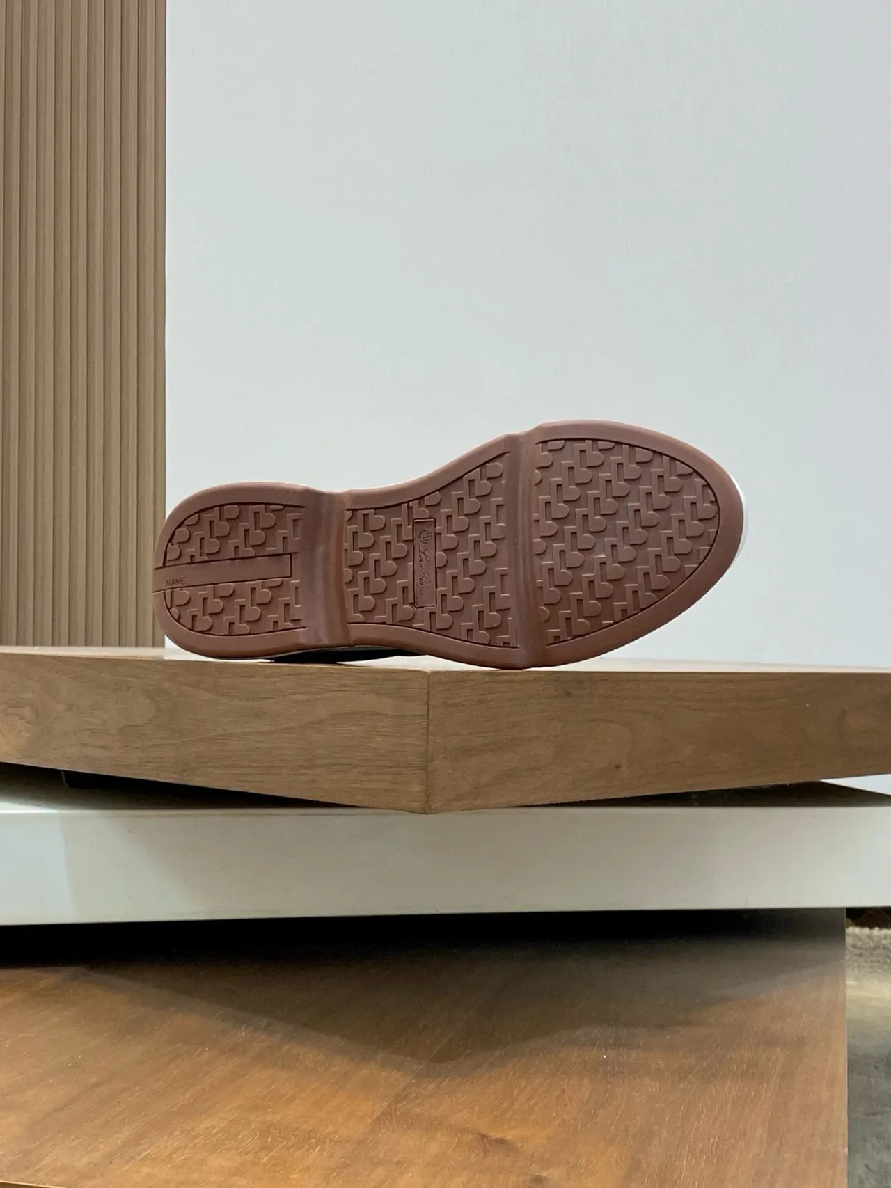 Loro Piana أحذية رياضية أسلوب حياة بني وأسود سويدي تسليب أون 9