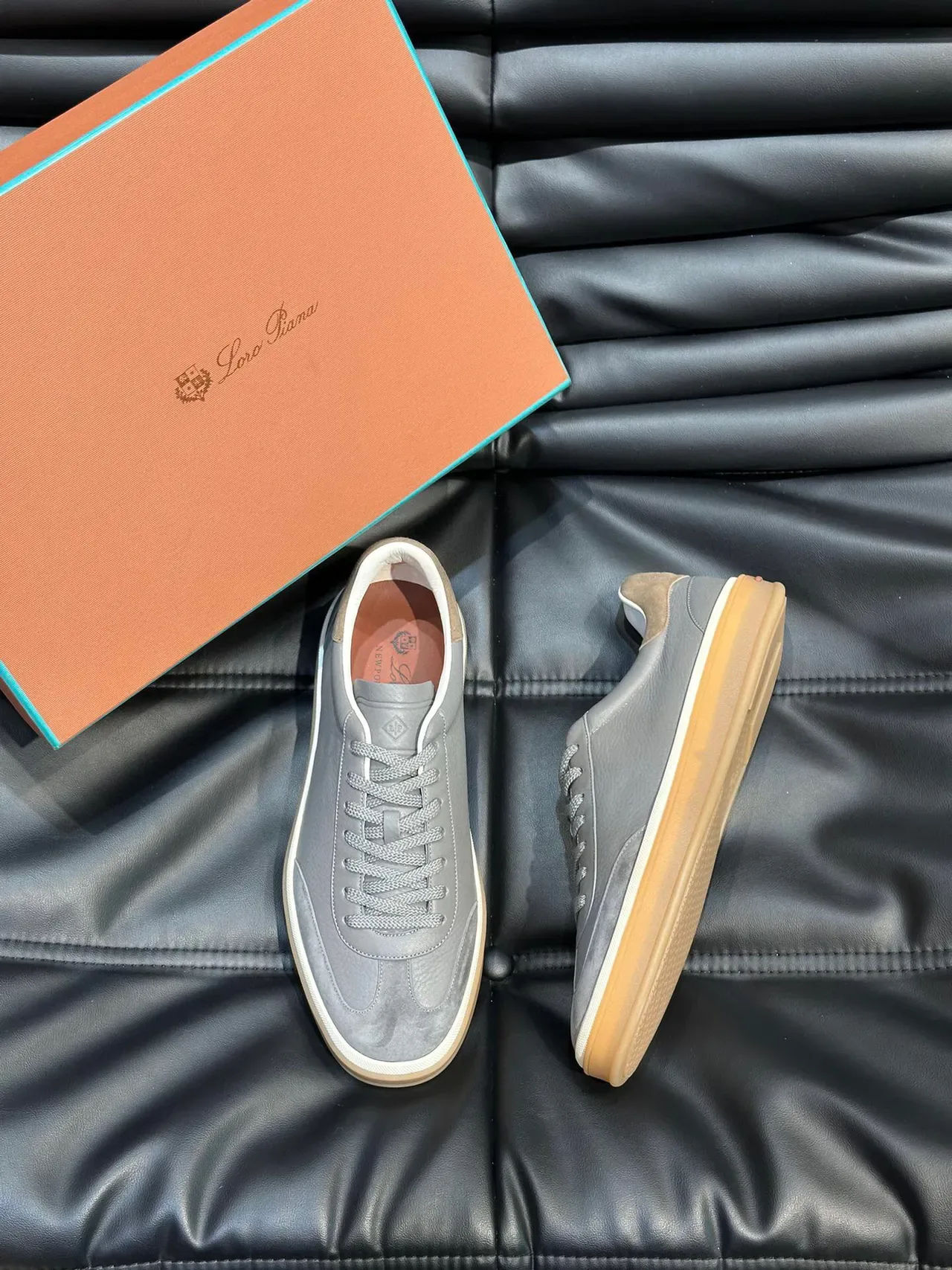 Loro Piana 灰米低帮麂皮皮革混搭生活方式运动鞋 2