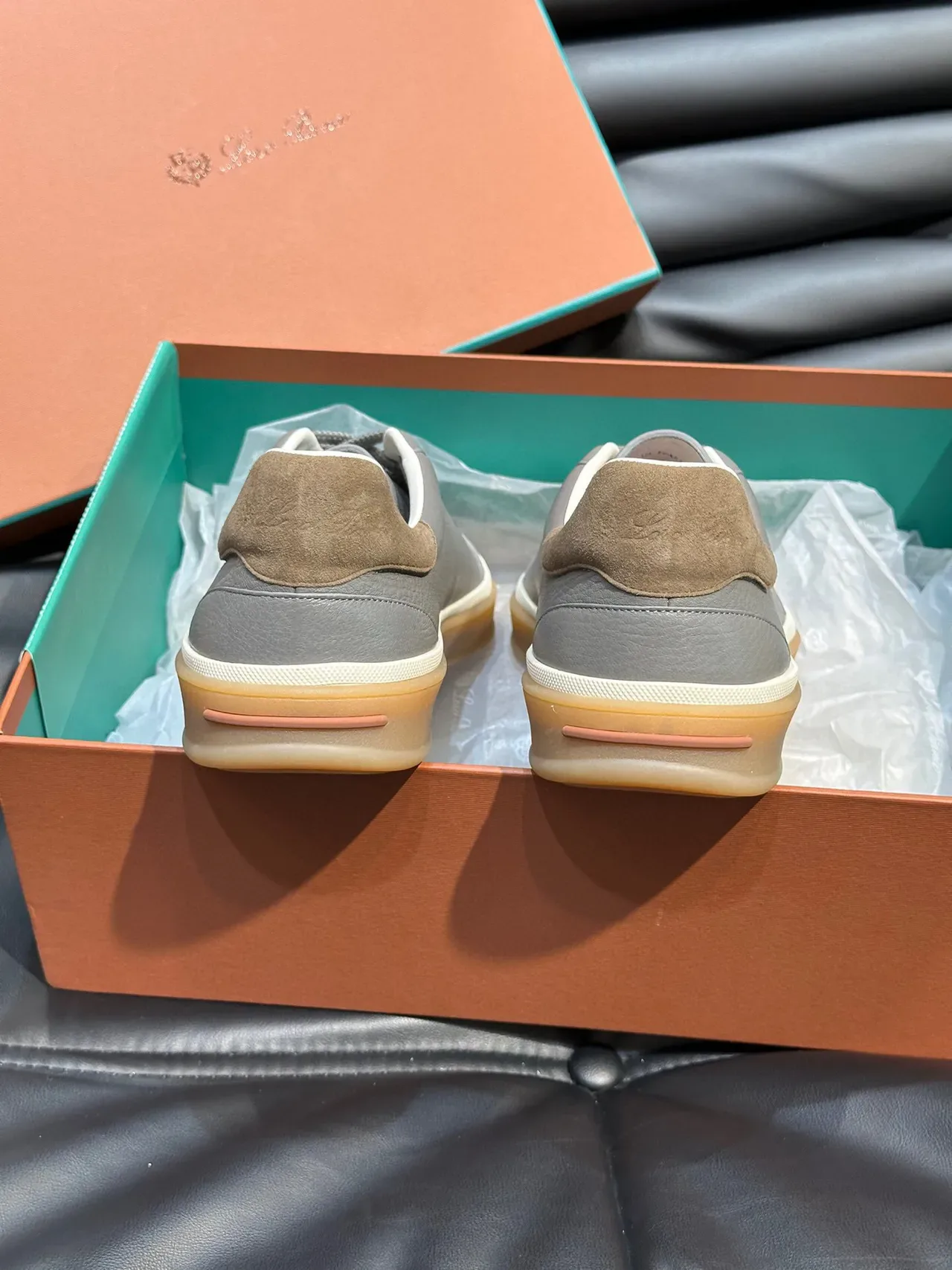 Loro Piana 灰米低帮麂皮皮革混搭生活方式运动鞋 7