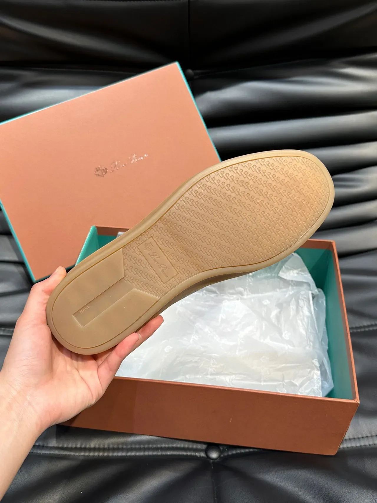 Loro Piana 灰米低帮麂皮皮革混搭生活方式运动鞋 9