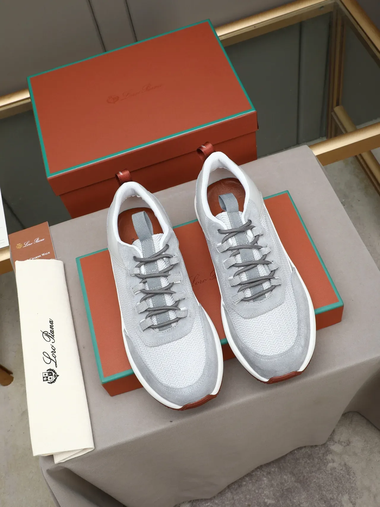 Loro Piana 灰棕 麂皮与网面混合 跟部拉环 运动鞋 2
