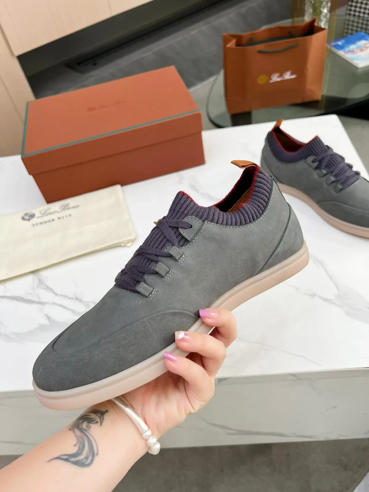 Loro Piana حذاء رياضي أسلوب حياة من السويد الرمادي بياقة تريكو 3