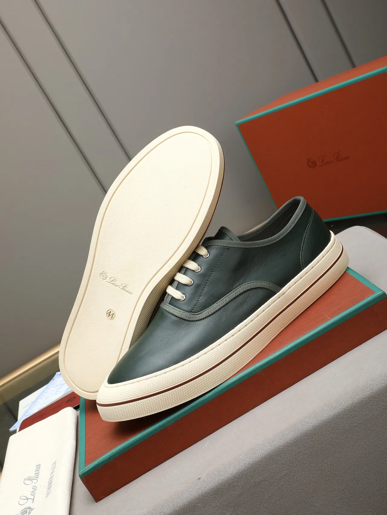 Loro Piana Green Leather Low-Top Lace-Up Casual Shoe 4
